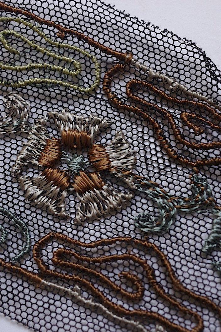 アンティークレース　dentelle ancinne 620cm .FR a l'epoque