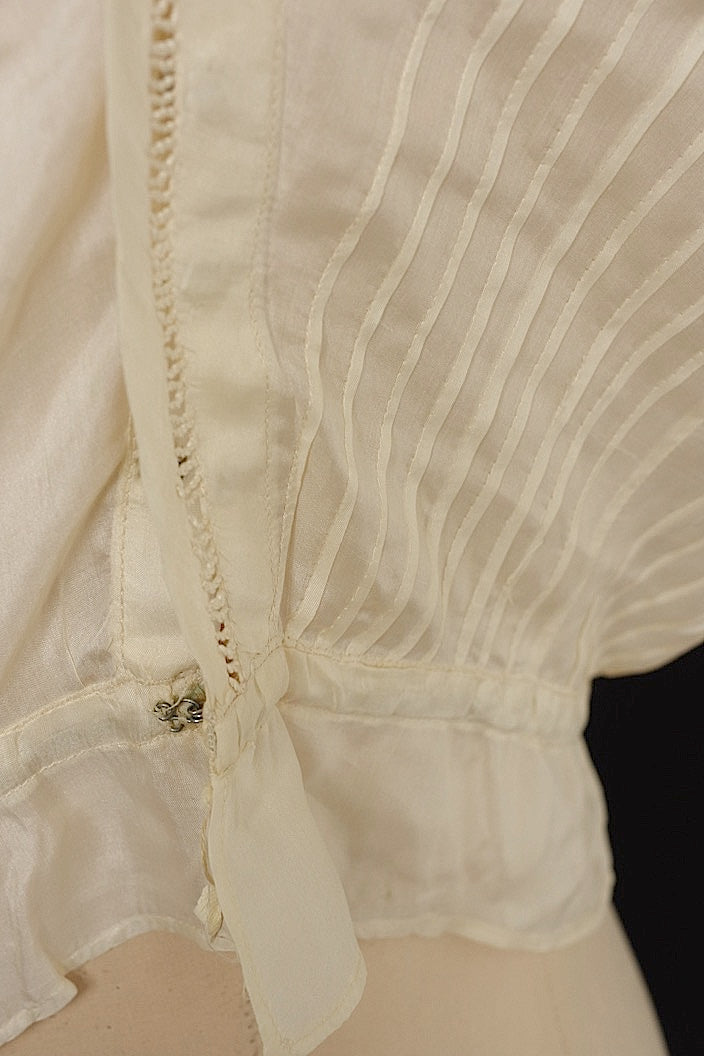 アンティークブラウス　vêtement  antique blouse2 .FR a l'epoque