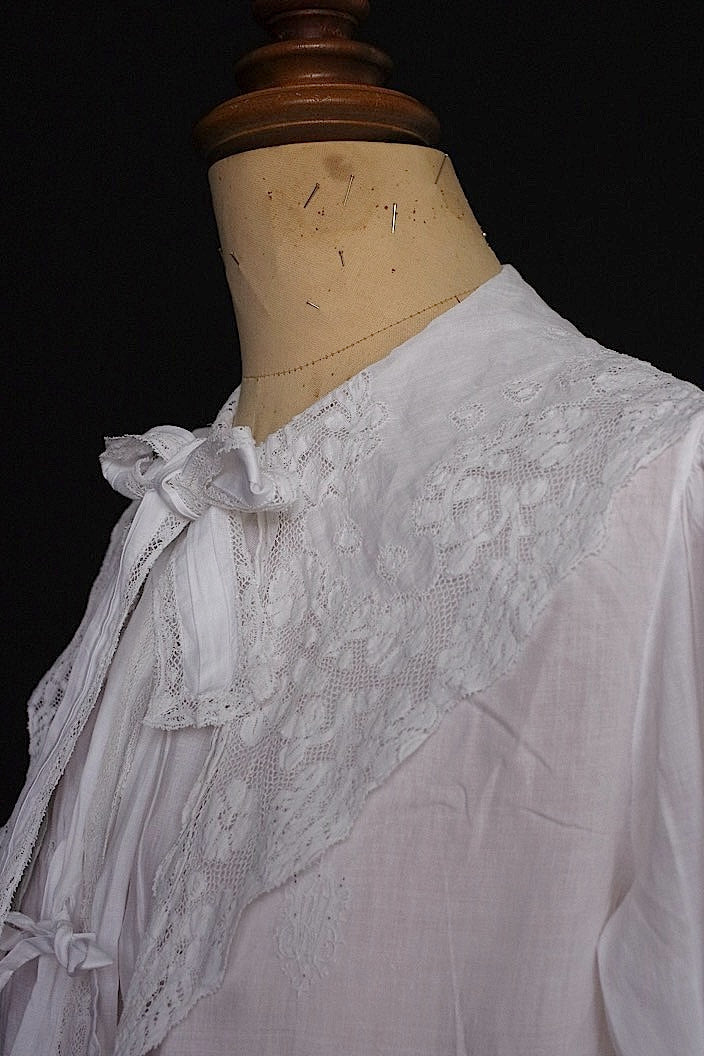 アンティークワンピース　vêtement  antique robe de chambre 1 .FR a l'epoque