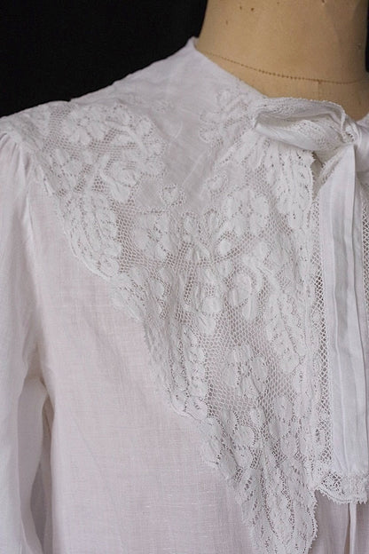 アンティークワンピース　vêtement  antique robe de chambre 1 .FR a l'epoque