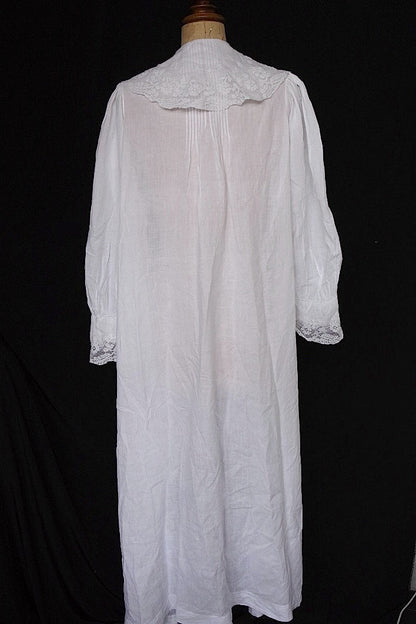 アンティークワンピース　vêtement  antique robe de chambre 1 .FR a l'epoque