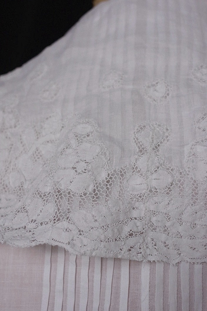 アンティークワンピース　vêtement  antique robe de chambre 1 .FR a l'epoque