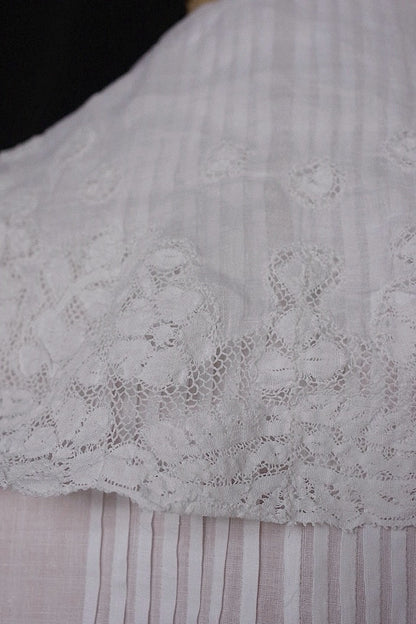 アンティークワンピース　vêtement  antique robe de chambre 1 .FR a l'epoque