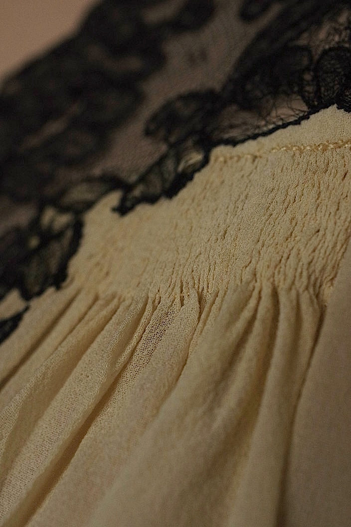 アンティークワンピース　vêtement  antique robe de chambre 2 .FR a l'epoque