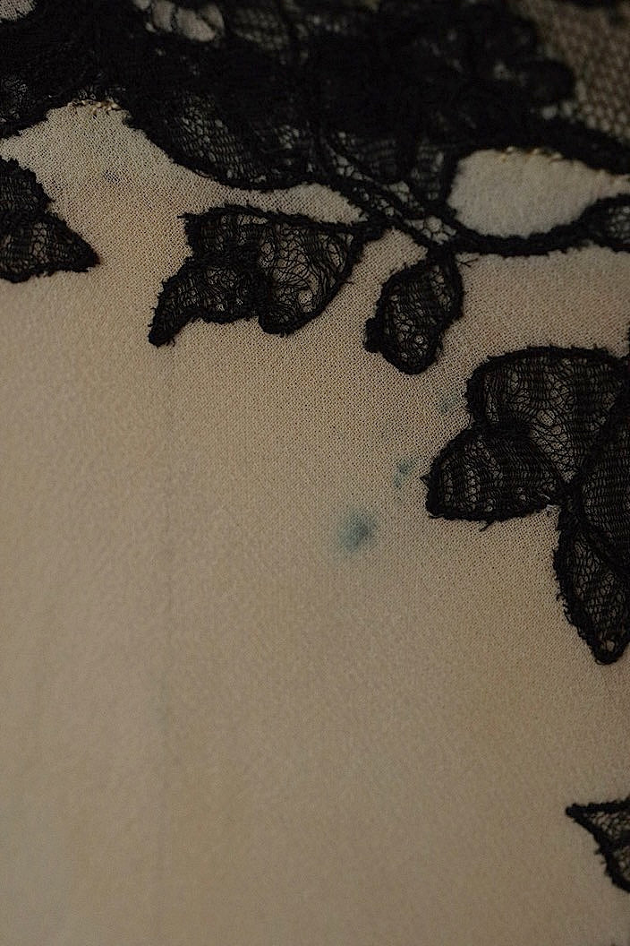 アンティークワンピース　vêtement  antique robe de chambre 2 .FR a l'epoque