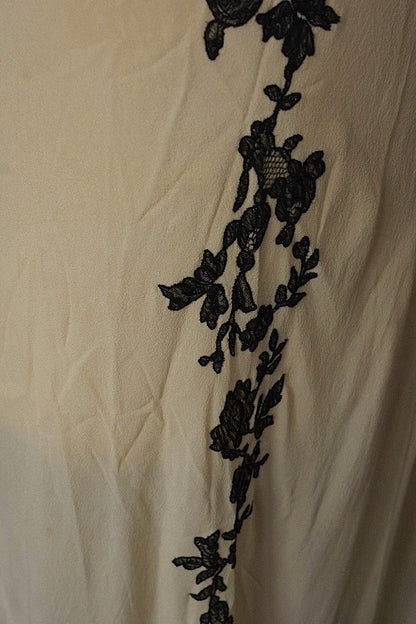 アンティークワンピース　vêtement  antique robe de chambre 2 .FR a l'epoque