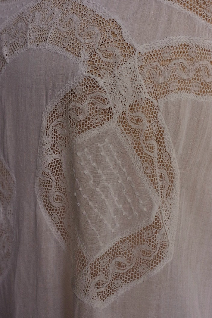 アンティークワンピース　vêtement  antique robe de chambre 3 .FR a l'epoque