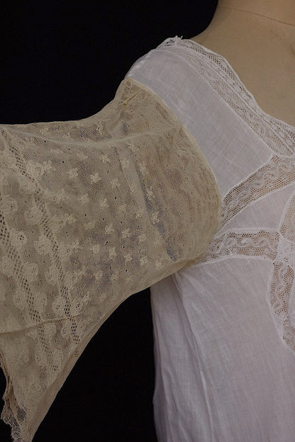 アンティークワンピース　vêtement  antique robe de chambre 3 .FR a l'epoque