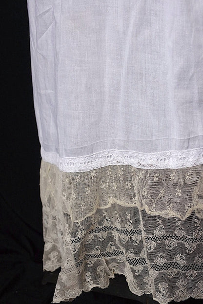 アンティークワンピース　vêtement  antique robe de chambre 3 .FR a l'epoque