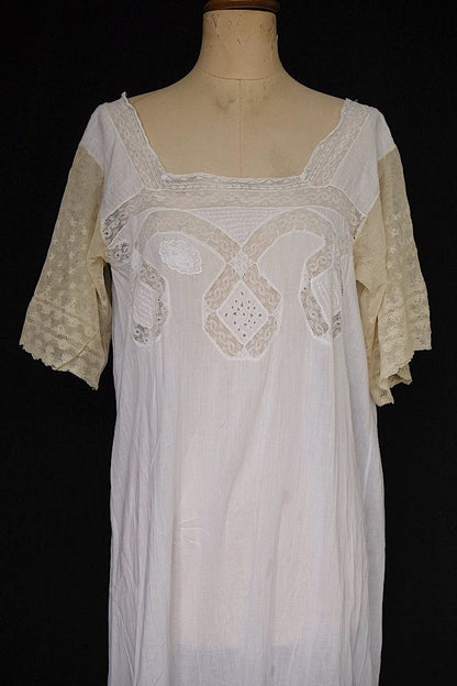 アンティークワンピース　vêtement  antique robe de chambre 3 .FR a l'epoque