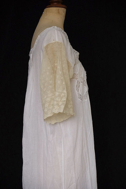 アンティークワンピース　vêtement  antique robe de chambre 3 .FR a l'epoque