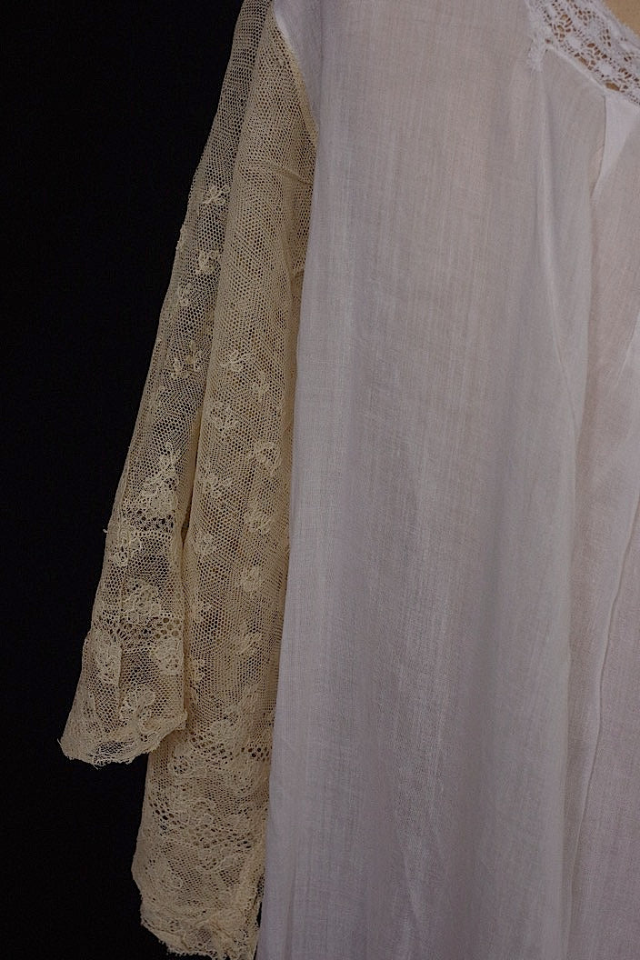アンティークワンピース　vêtement  antique robe de chambre 3 .FR a l'epoque