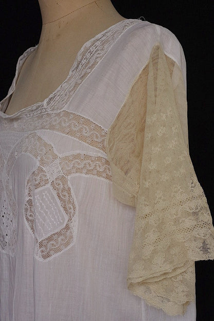 アンティークワンピース　vêtement  antique robe de chambre 3 .FR a l'epoque