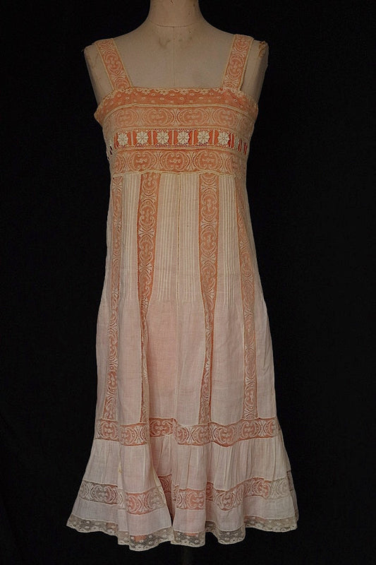 アンティークワンピース　vêtement  antique robe de chambre 4 .FR a l'epoque