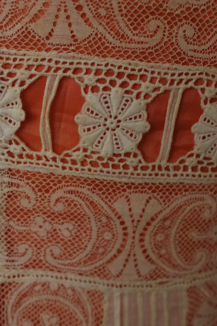 アンティークワンピース　vêtement  antique robe de chambre 4 .FR a l'epoque