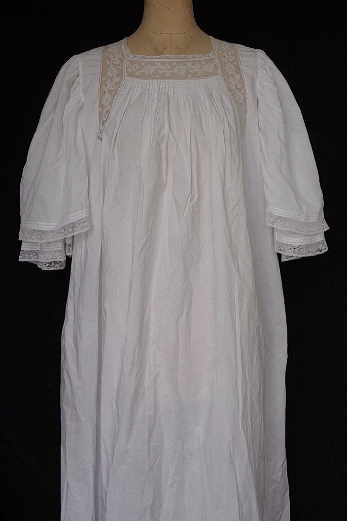 アンティークワンピース　vêtement  antique robe de chambre 5 .FR a l'epoque