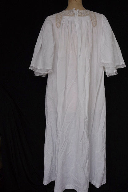アンティークワンピース　vêtement  antique robe de chambre 5 .FR a l'epoque