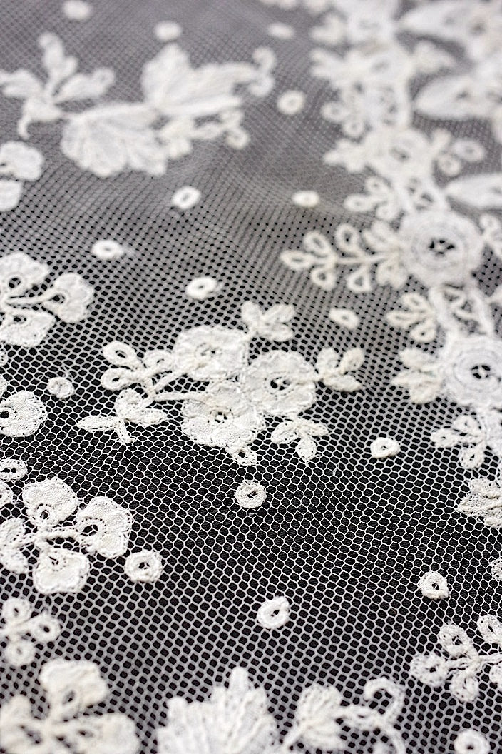 アンティークレースハンカチ　mouchoir .FR a l'epoque