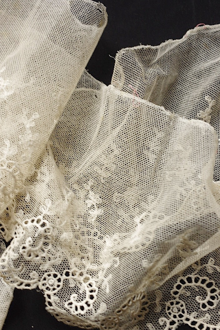 アンティークレース　dentelle ancinne 300cm .FR a l'epoque