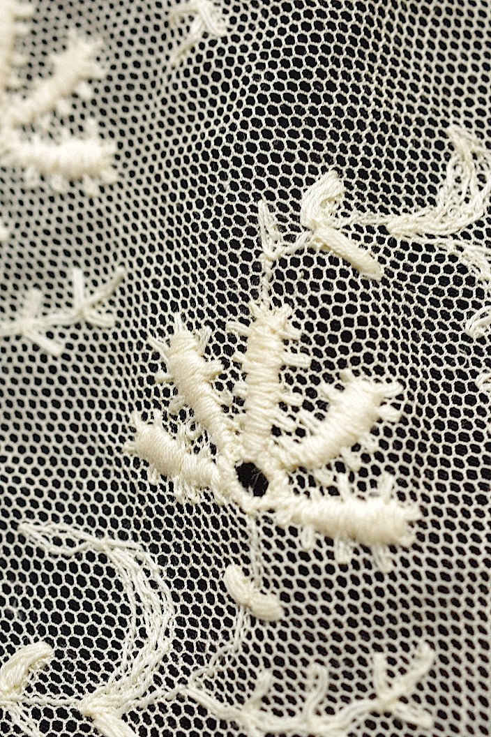 アンティークレース　dentelle ancinne 300cm .FR a l'epoque