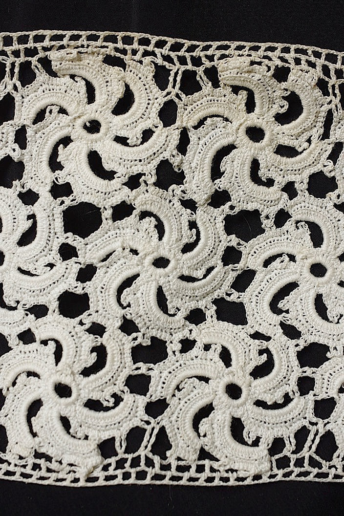 アンティークレース　dentelle ancinne　クロシェ　215cm .FR a l'epoque