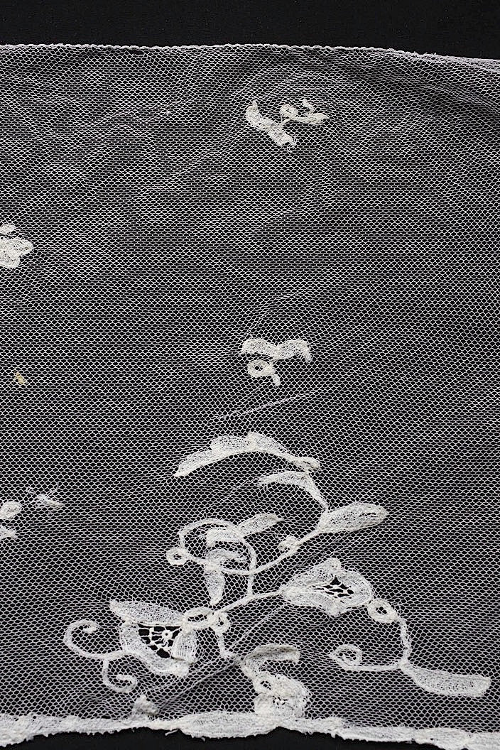 アンティークレース　dentelle ancinne　650cm .FR a l'epoque