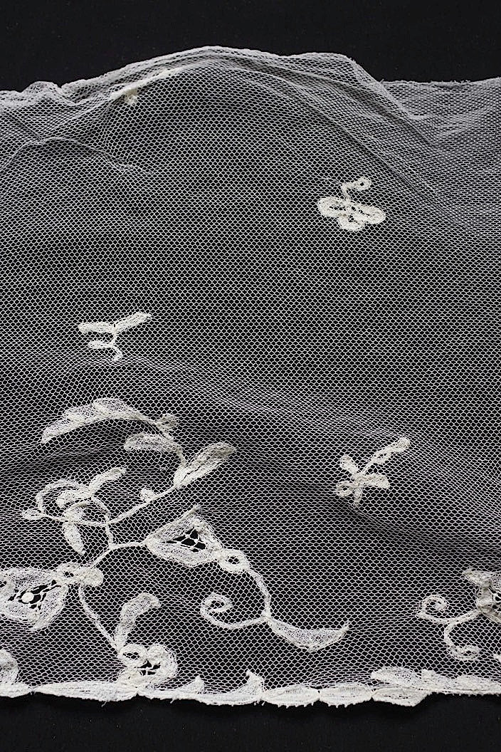 アンティークレース　dentelle ancinne　650cm .FR a l'epoque