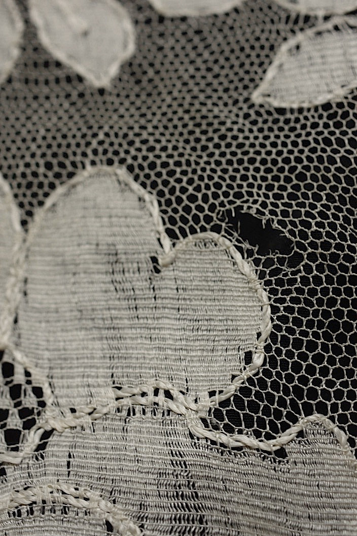 アンティークレース　dentelle ancinne　ショール　ブロンドレース .FR a l'epoque