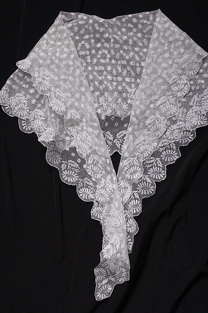 アンティークレース　dentelle ancinne　ショール　 .FR a l'epoque