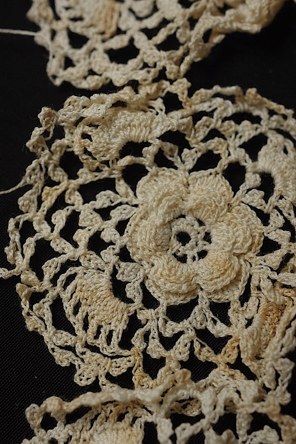 アンティークレース　dentelle ancienne クロシェモチーフ38個 .FR a l'epoque