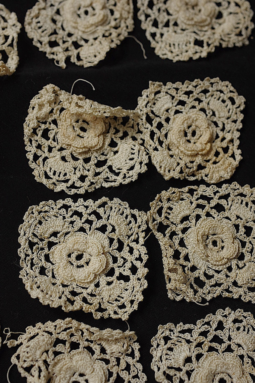 アンティークレース　dentelle ancienne クロシェモチーフ38個 .FR a l'epoque