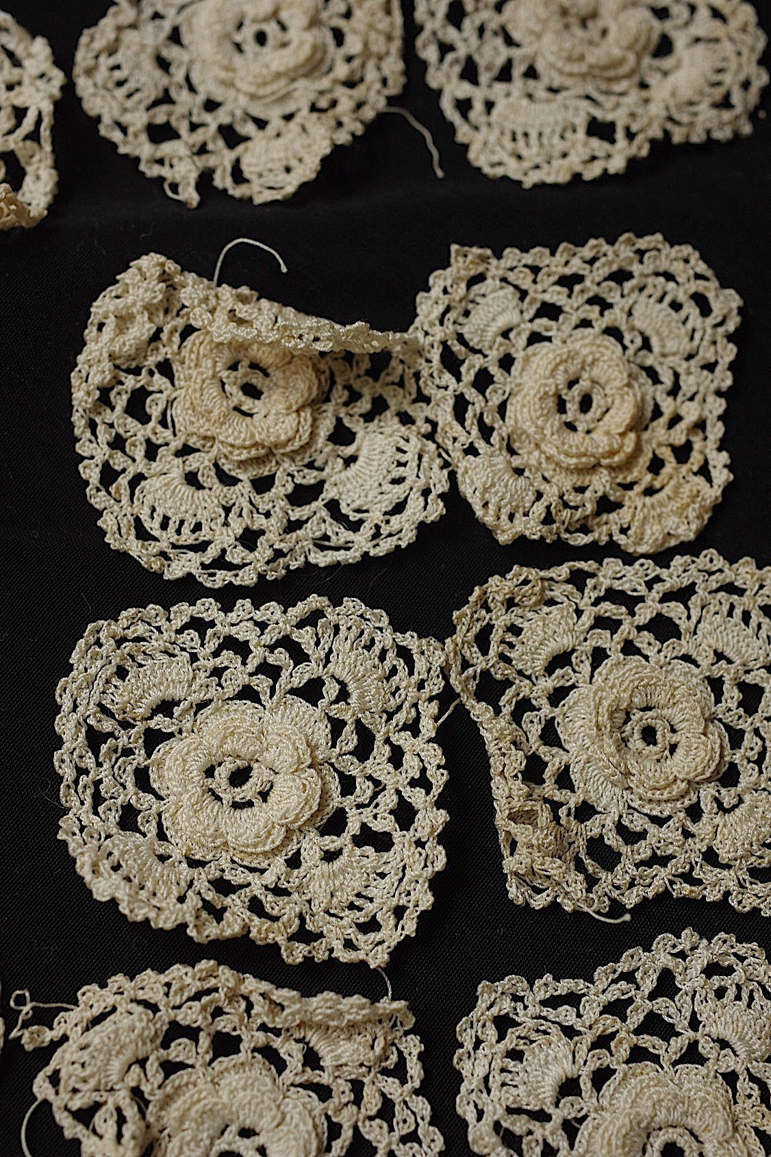 アンティークレース　dentelle ancienne クロシェモチーフ38個 .FR a l'epoque