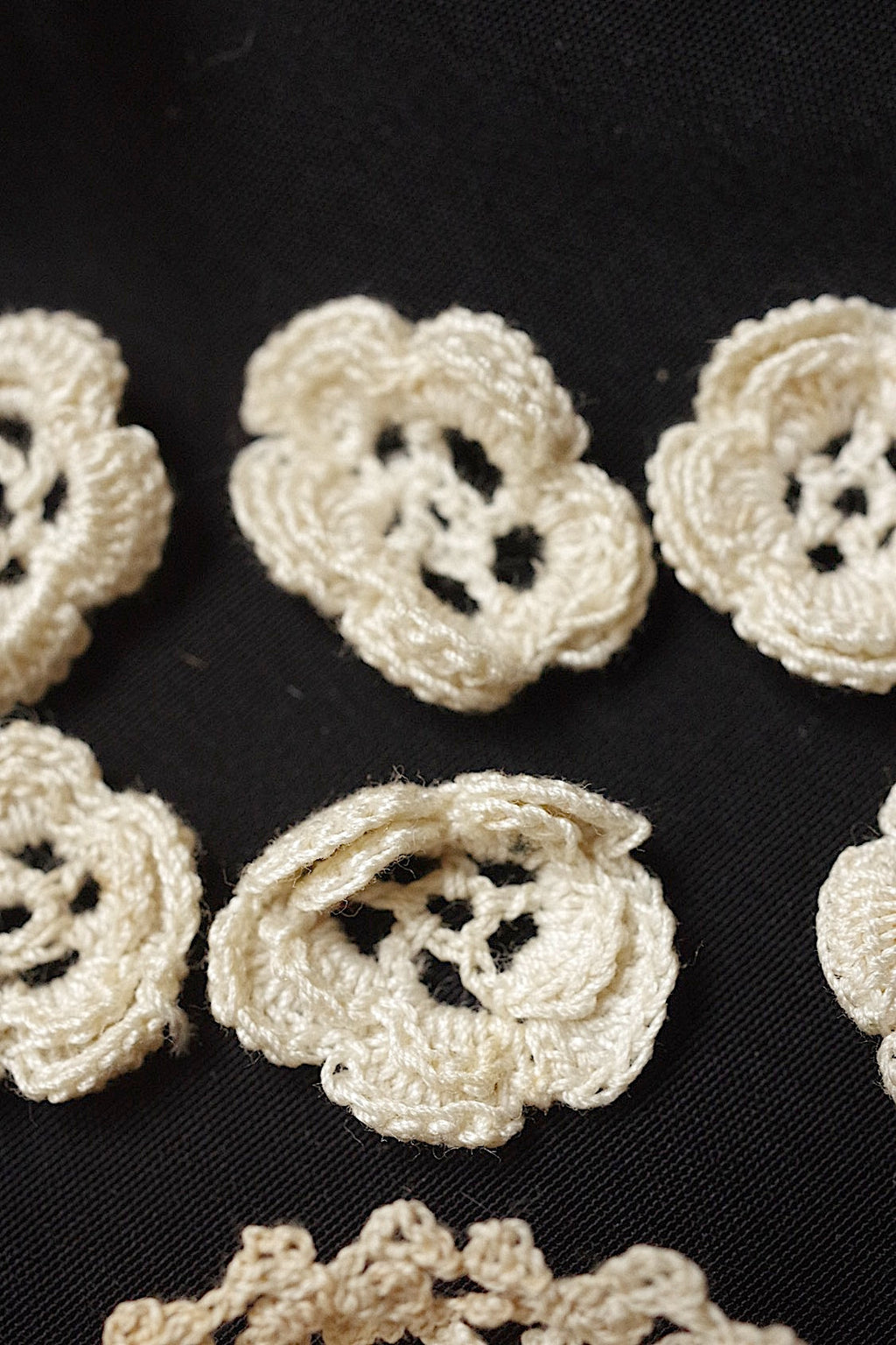 アンティークレース　dentelle ancienne クロシェモチーフ47個+bonnet .FR a l'epoque