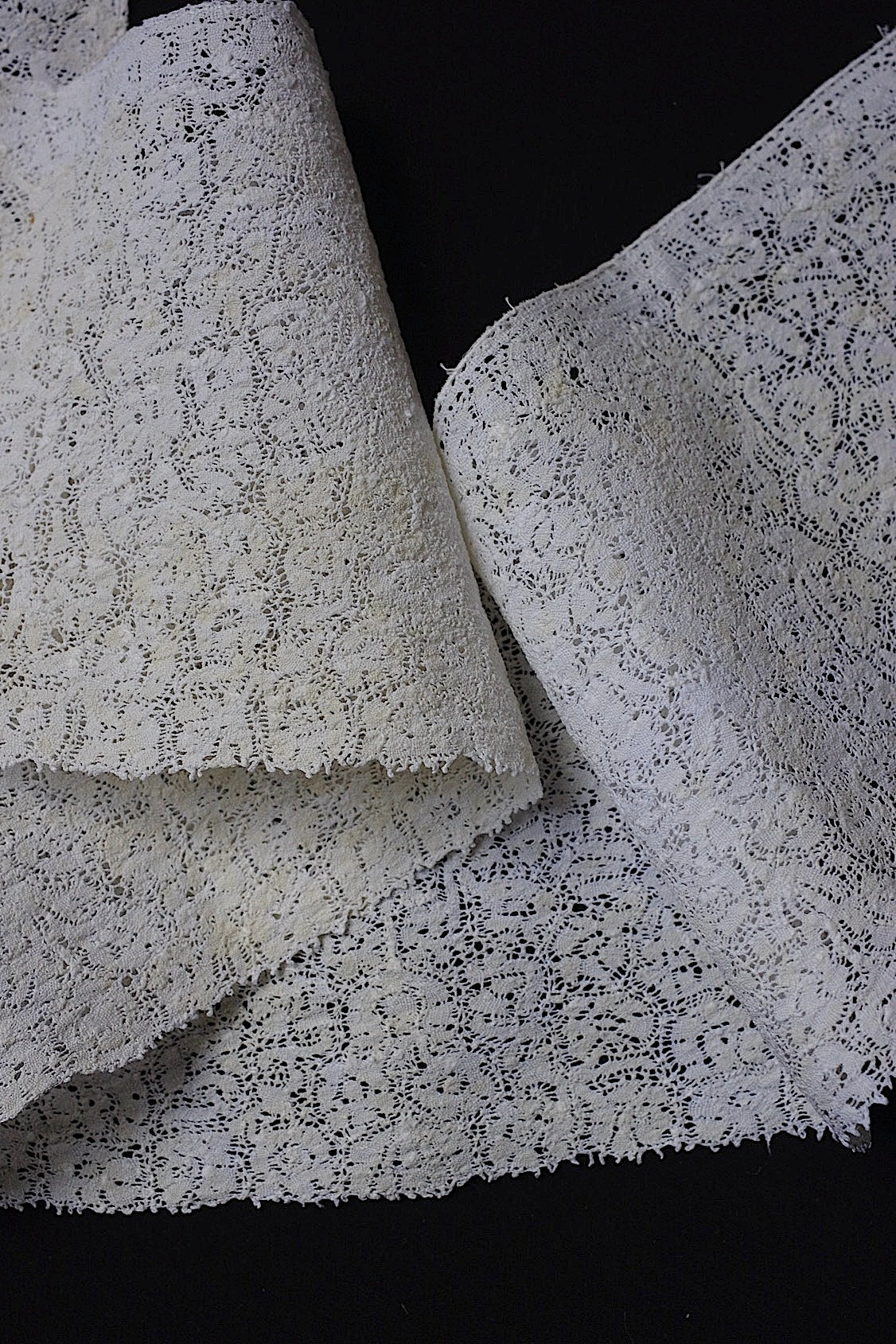 アンティークレース　dentelle ancienne 360cm .FR a l'epoque