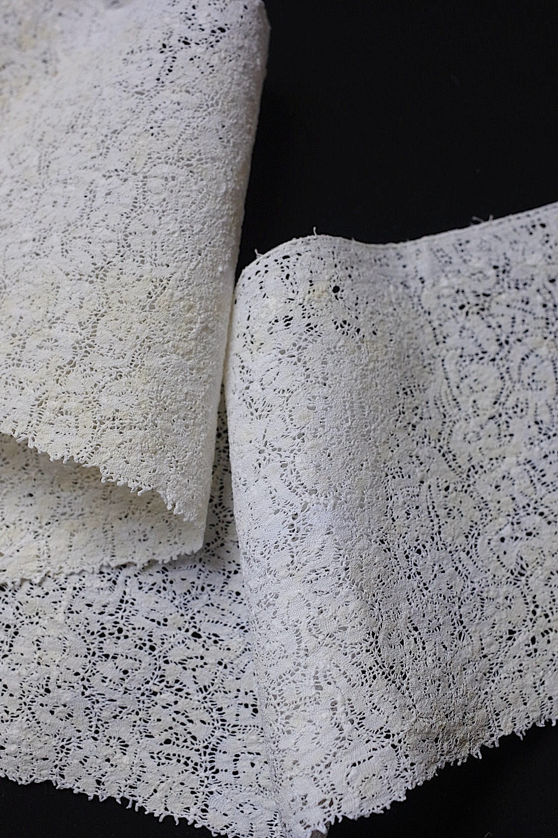 アンティークレース　dentelle ancienne 360cm .FR a l'epoque