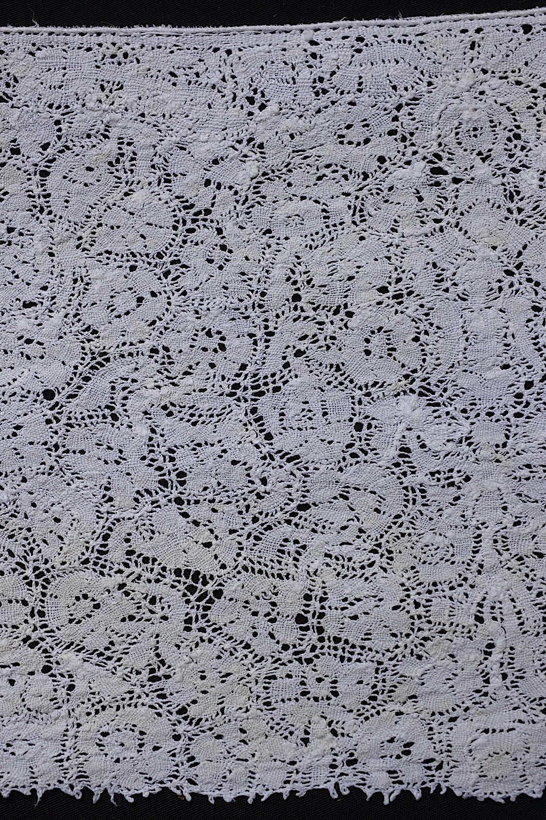 アンティークレース　dentelle ancienne 360cm .FR a l'epoque