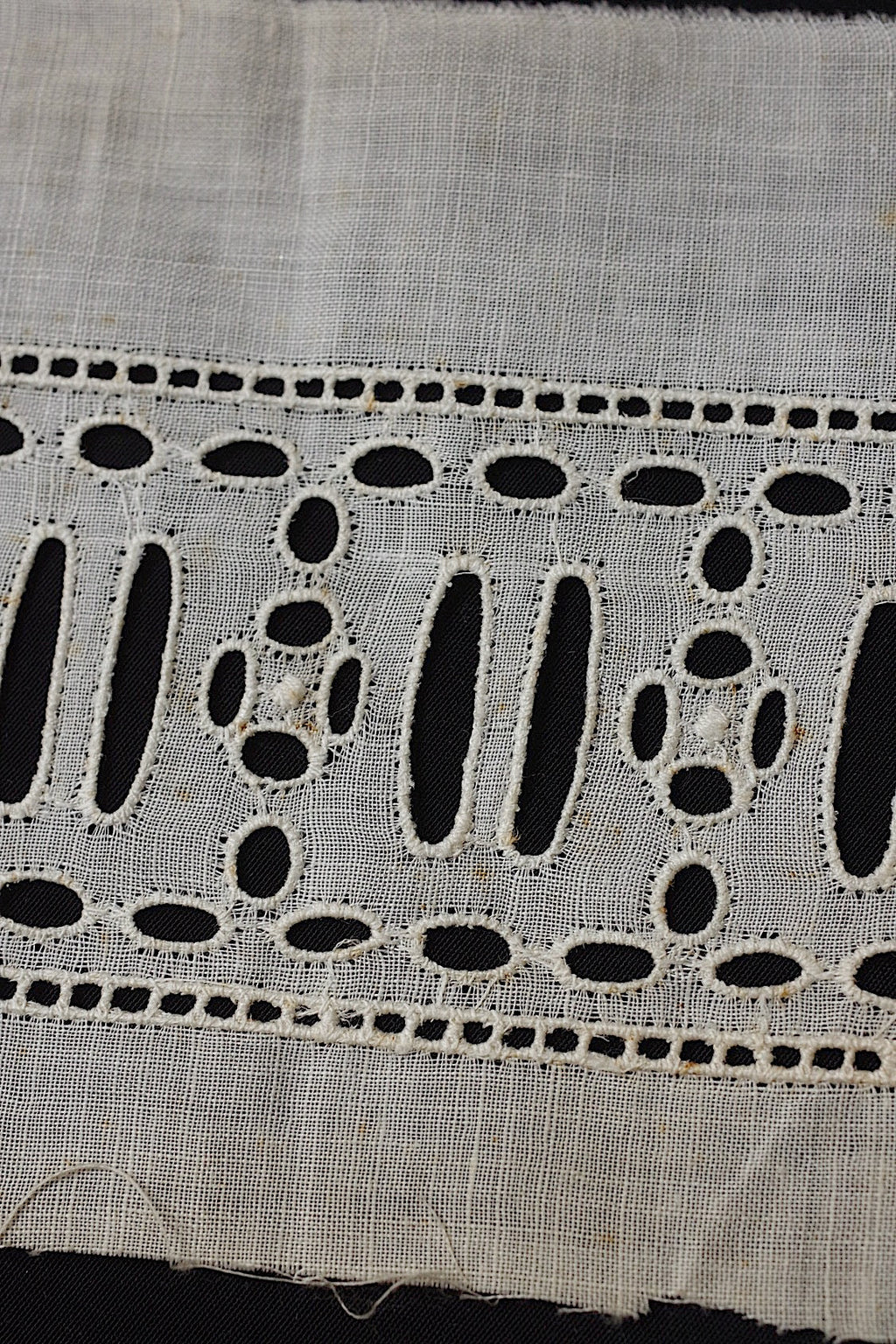 アンティークレース　dentelle ancienne リボン通し　テープ .FR a l'epoque