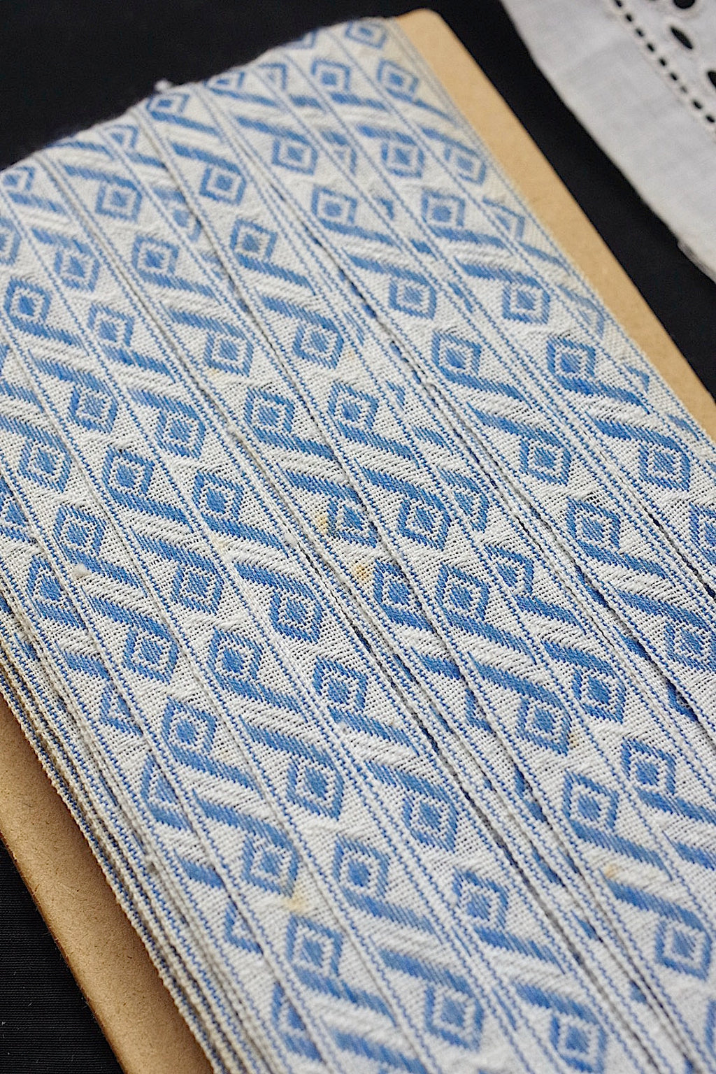 アンティークレース　dentelle ancienne リボン通し　テープ .FR a l'epoque