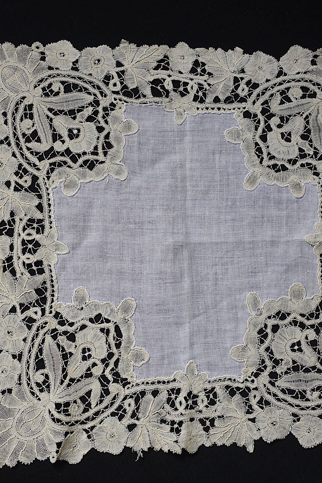 アンティークレースハンカチ　mouchoir  ancien ハンカチ２種 .FR a l'epoque