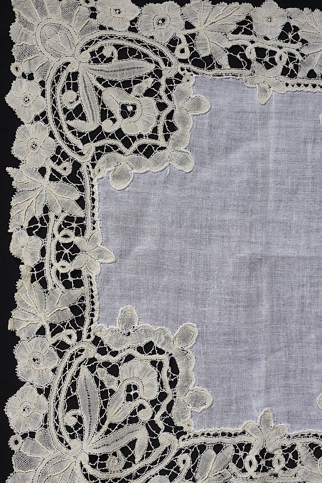 アンティークレースハンカチ　mouchoir  ancien ハンカチ２種 .FR a l'epoque