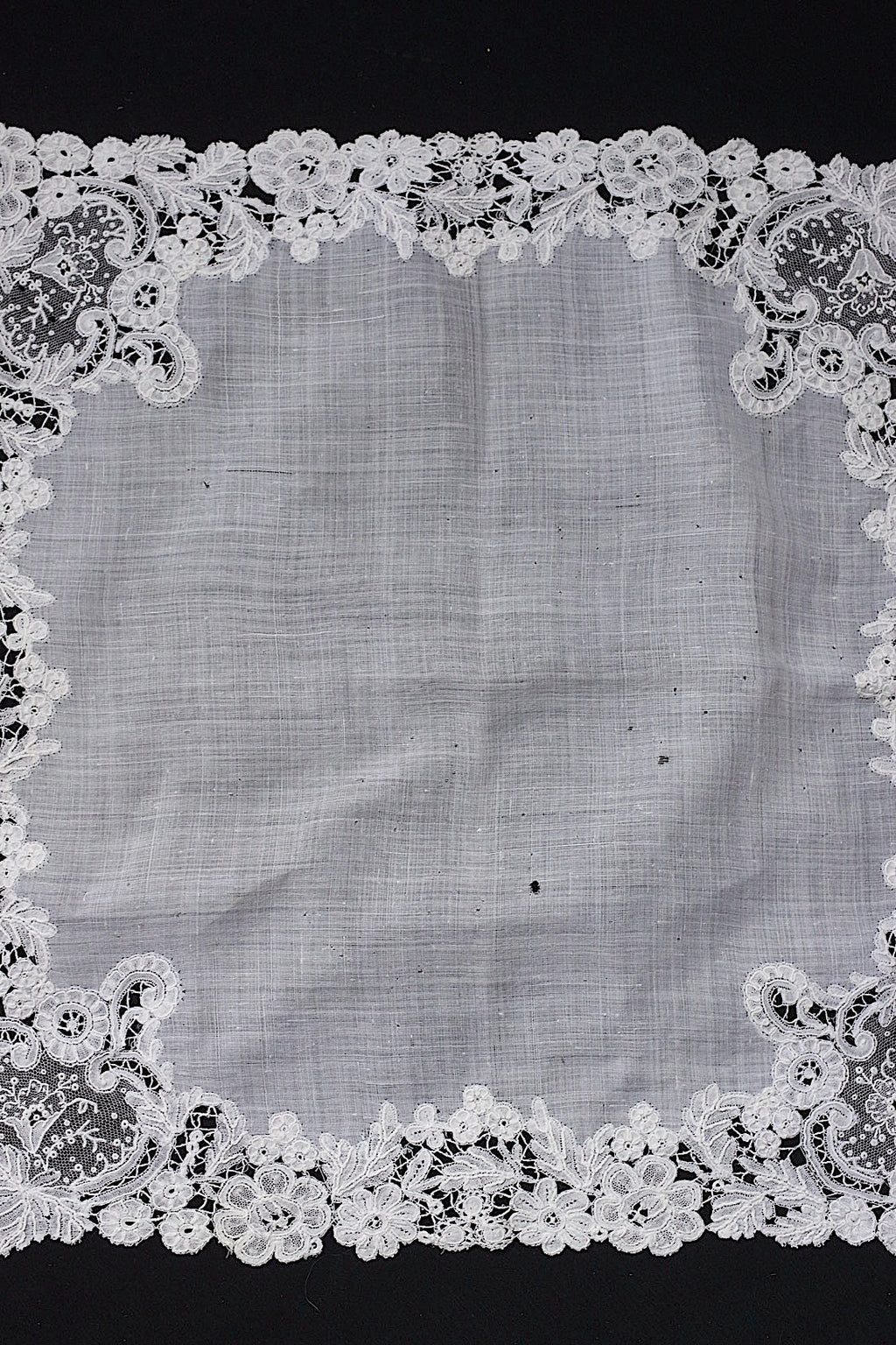 アンティークレースハンカチ　mouchoir  ancien ハンカチ２種 .FR a l'epoque