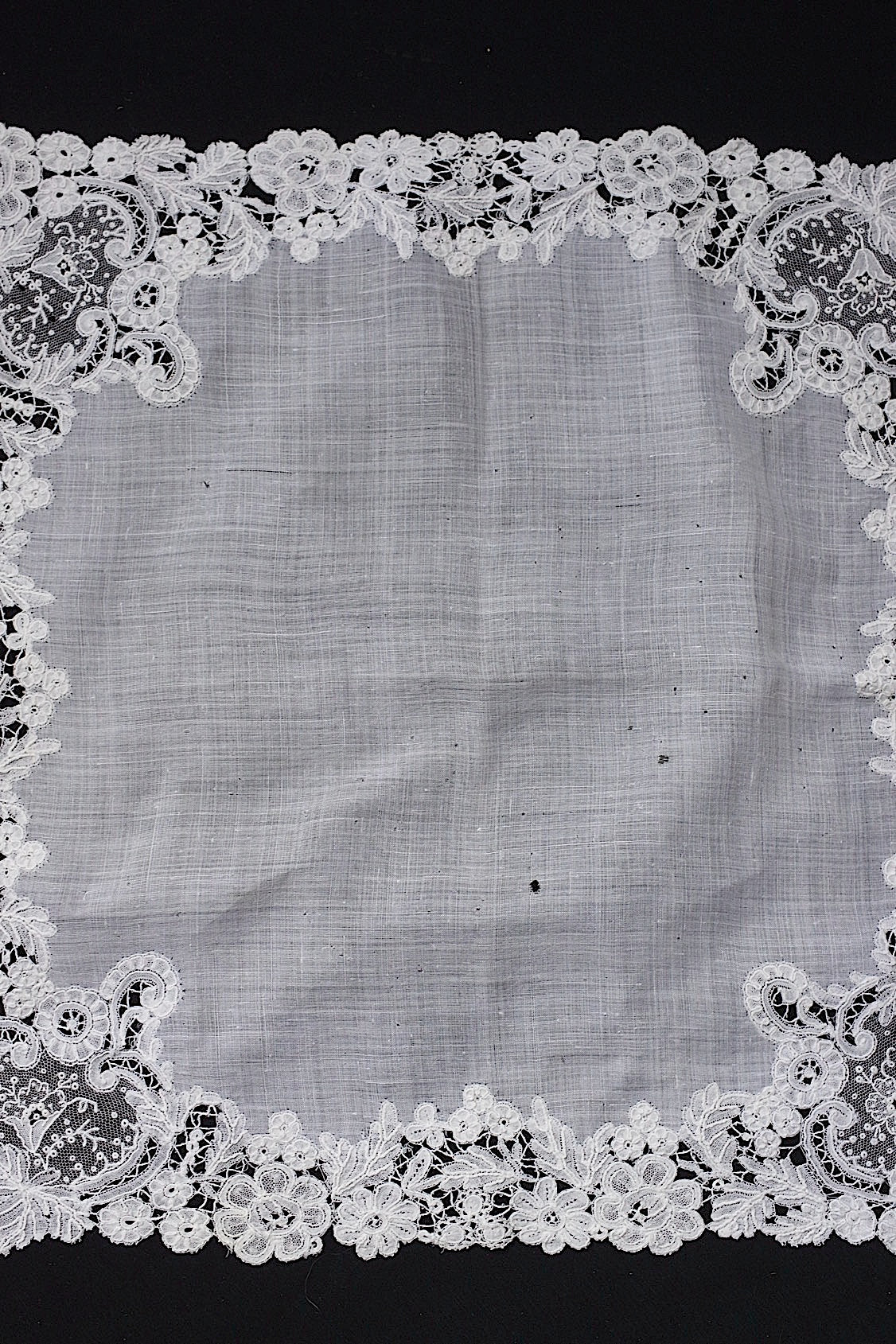 アンティークレースハンカチ　mouchoir  ancien ハンカチ２種 .FR a l'epoque