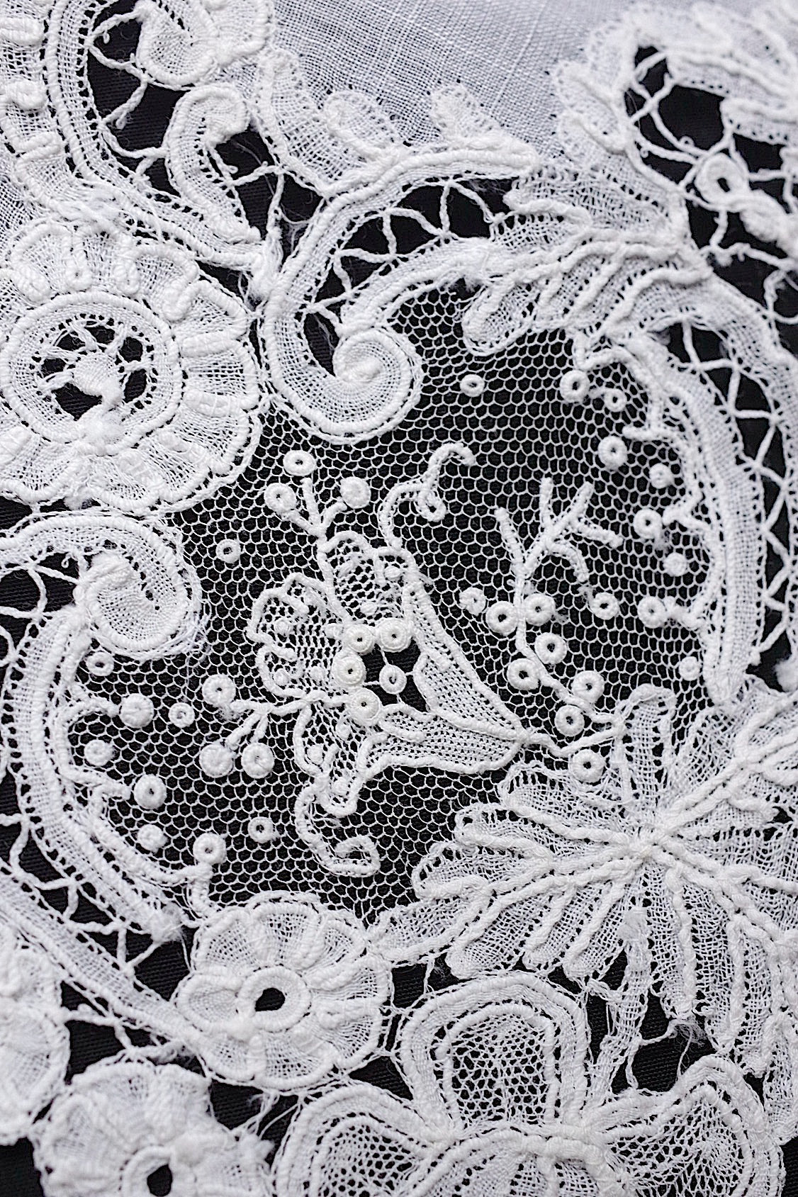 アンティークレースハンカチ　mouchoir  ancien ハンカチ２種 .FR a l'epoque