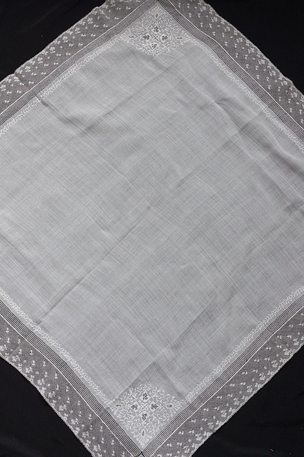 アンティークレースハンカチ　mouchoir  ancien ハンカチ1 .FR a l'epoque