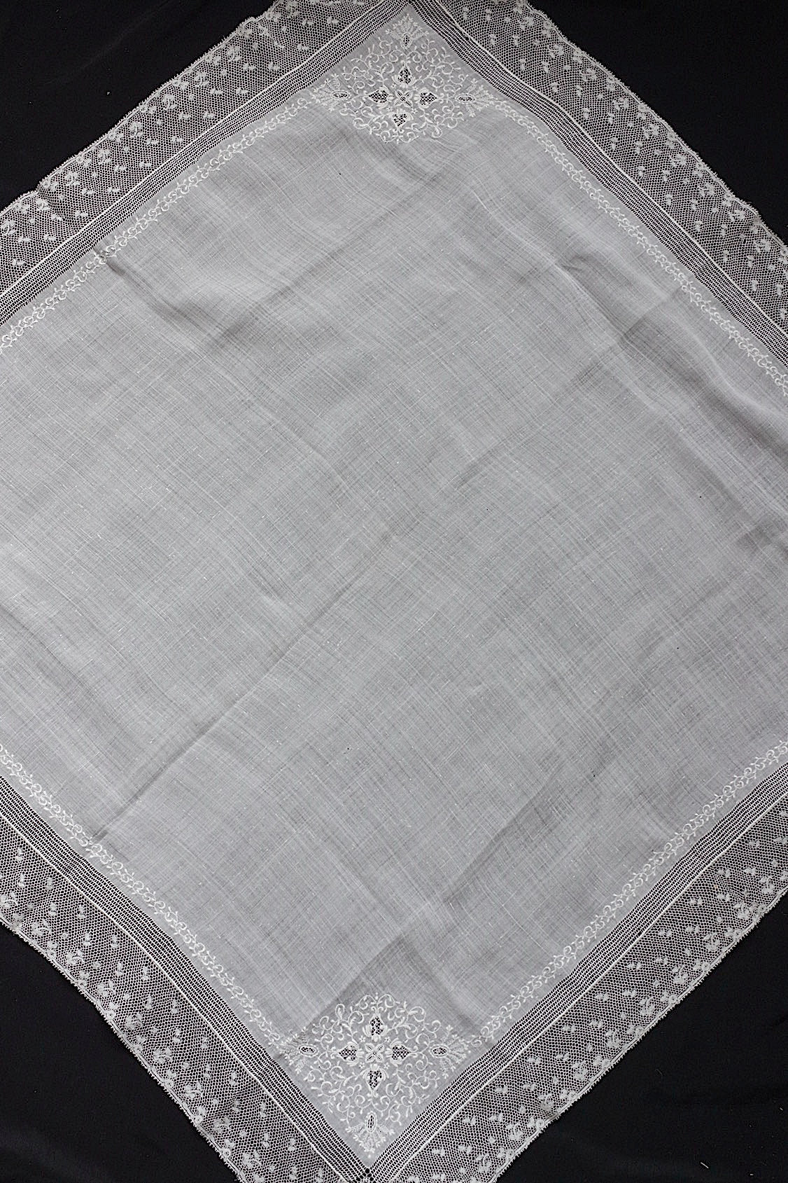 アンティークレースハンカチ　mouchoir  ancien ハンカチ1 .FR a l'epoque