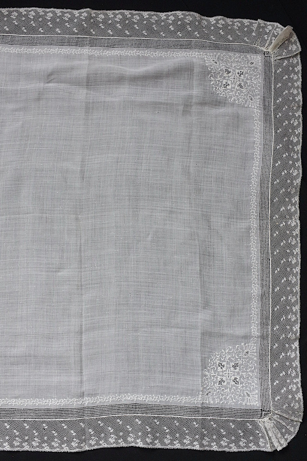 アンティークレースハンカチ　mouchoir  ancien ハンカチ1 .FR a l'epoque