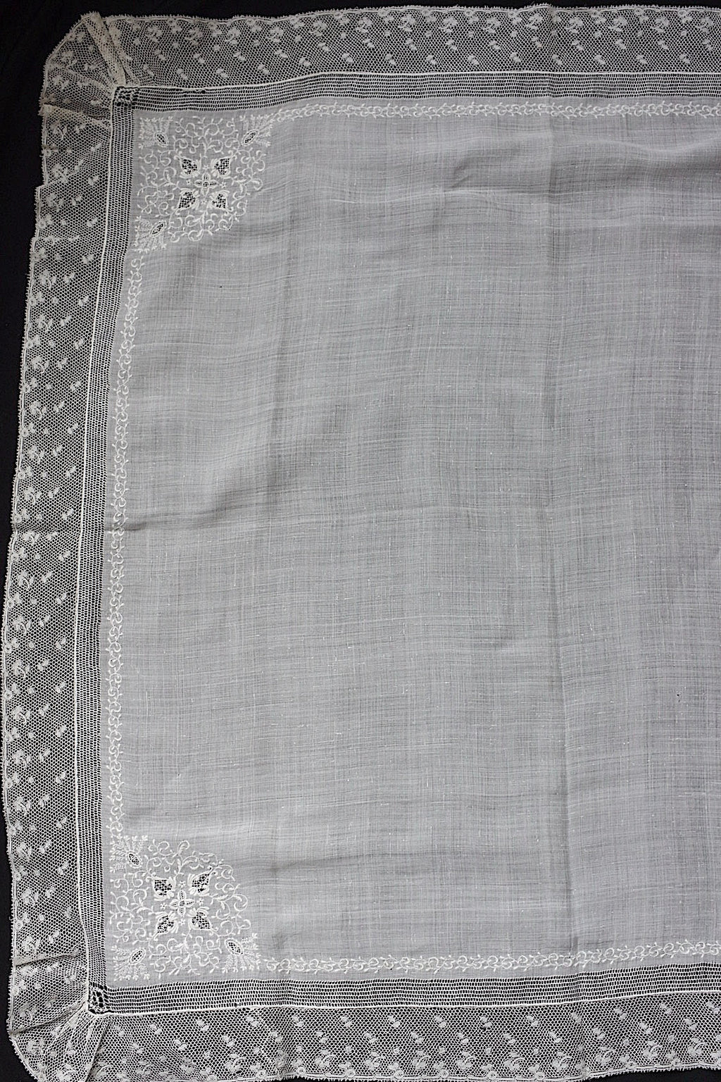 アンティークレースハンカチ　mouchoir  ancien ハンカチ1 .FR a l'epoque