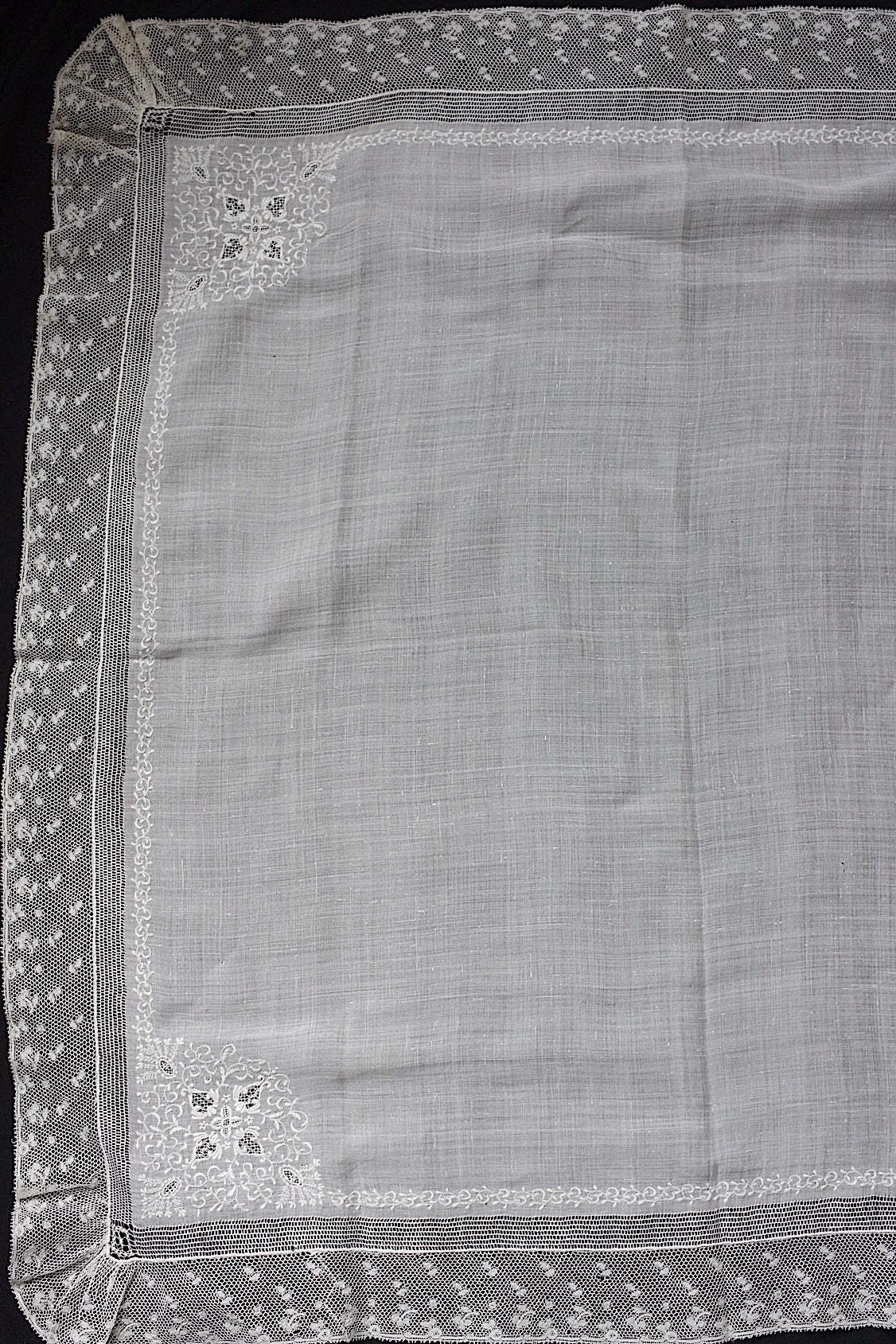 アンティークレースハンカチ　mouchoir  ancien ハンカチ1 .FR a l'epoque