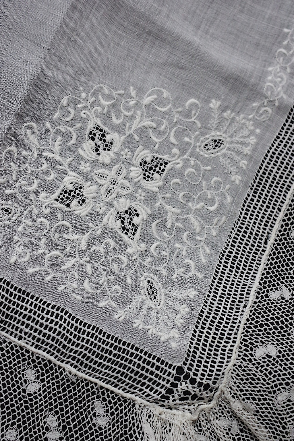 アンティークレースハンカチ　mouchoir  ancien ハンカチ1 .FR a l'epoque