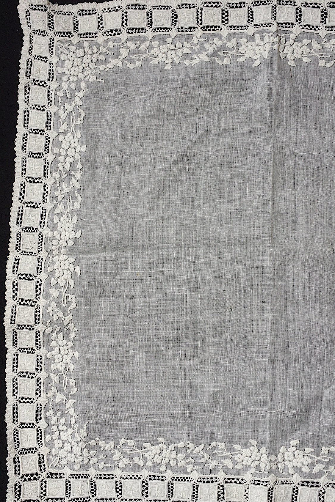 アンティークレースハンカチ　mouchoir  ancien ハンカチ2 .FR a l'epoque